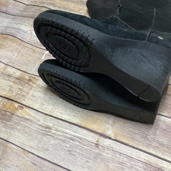 UGG Wedge Boots 7 - Picture 3 of 6